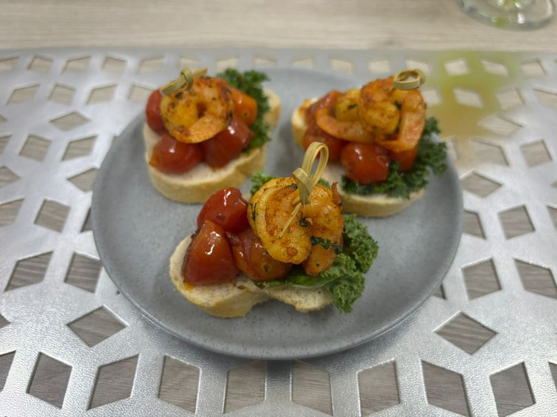 Tapas de camarón al ajillo