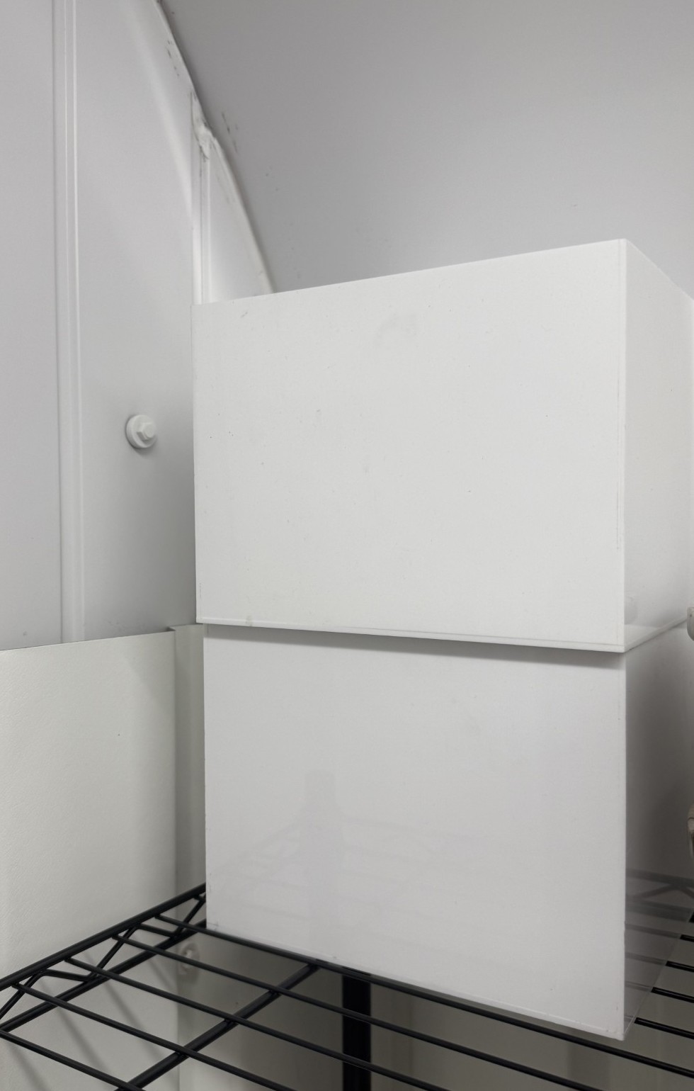 Waterproof Riser Block Acrylic Riser Blocks White