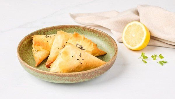 Spanakopita – Spinach and Cheese Triangles