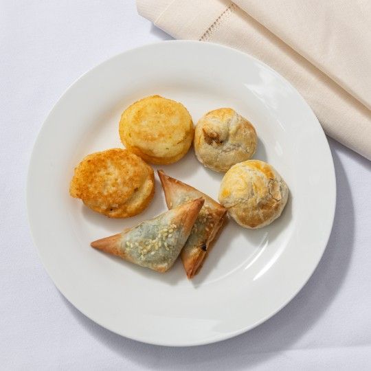 Meat Appetizer Plate (M) Plastic - HOT MEAL / dbl. WRAPPED IN FOIL FOR ON SITE HEATING