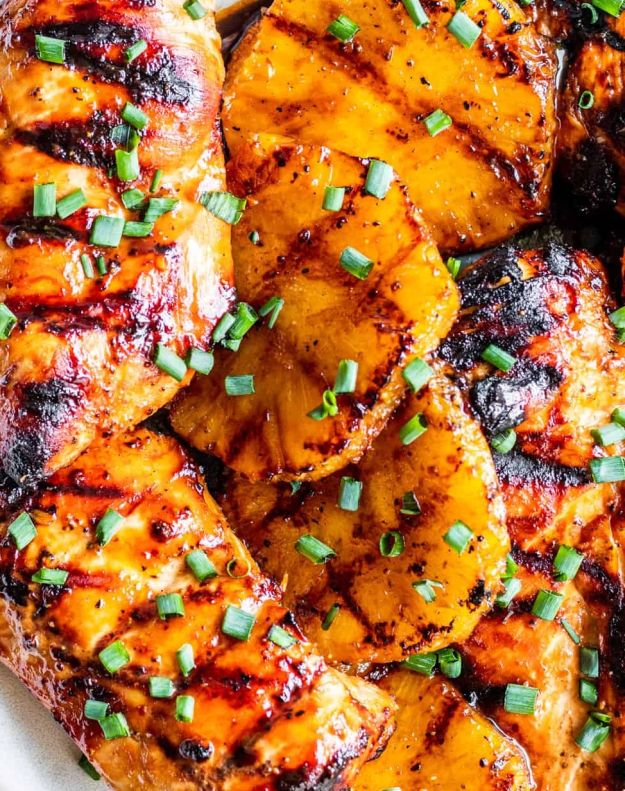 Grilled Sliced Hawajj Spiced Chicken Thighs (M)