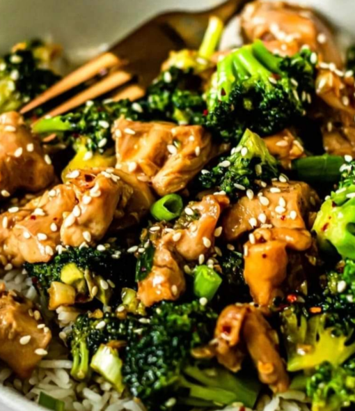 TERIYAKI CHICKEN AND BROCCOLI BOWL