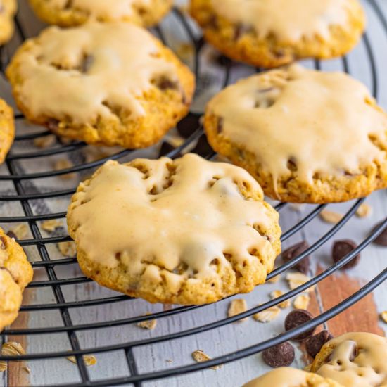 Iced Oatmeal Cookies