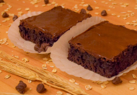 FUDGE ICED BROWNIE