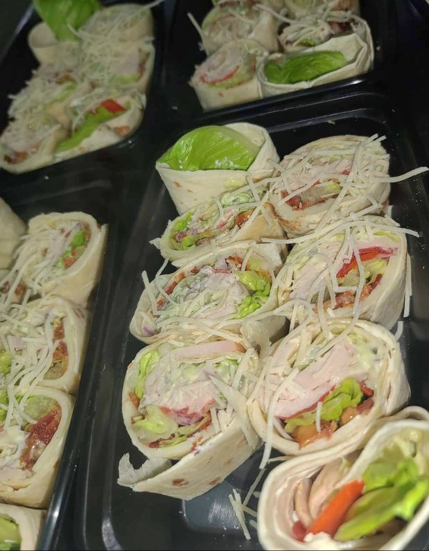 Pesto Turkey Wraps