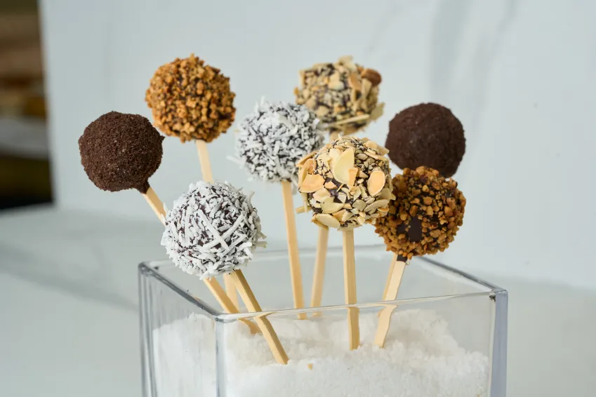 Cheesecake Lollipops