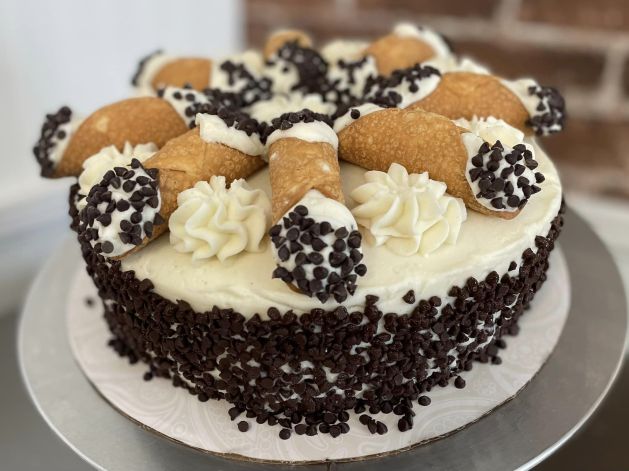 Cannoli Cake