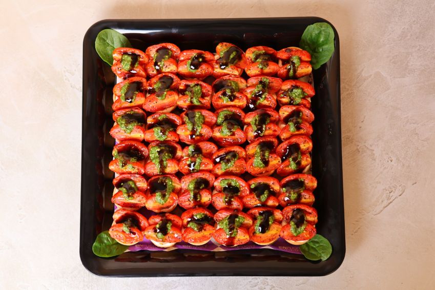 Vegetarian Roasted Tomato & Pesto Tartlets (Cold)