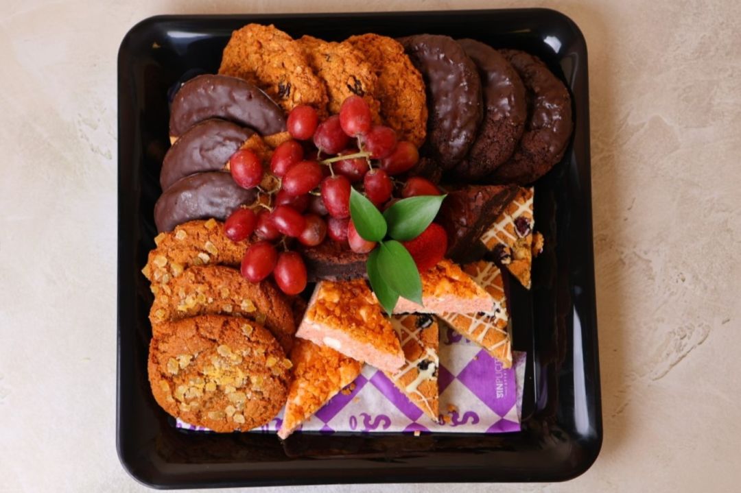 Assorted Cookies & Dessert Bars (No Nuts)