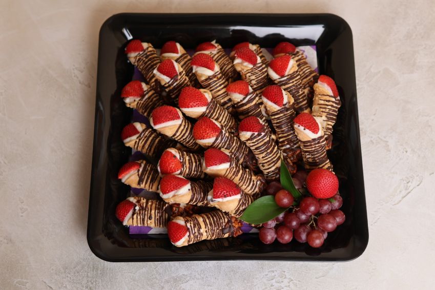 Classic Cannolis - A La Carte