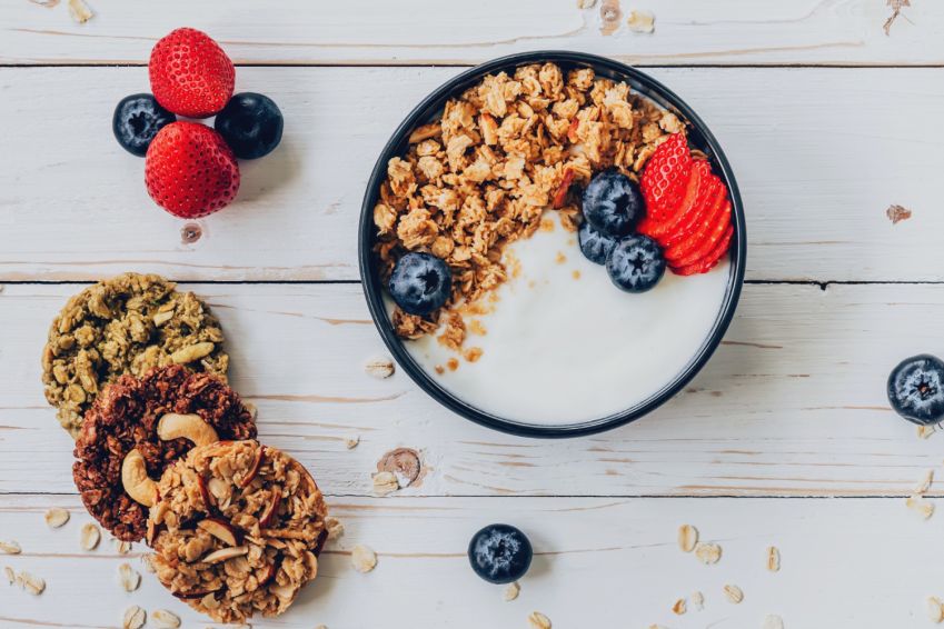 Gluten-Free & Vegan Granola Yogurt